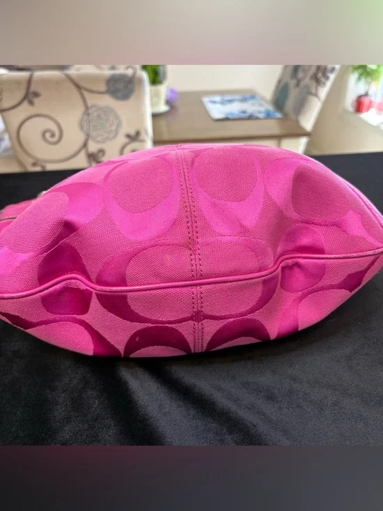 Coach Rare Laura Signature Canvas Leather Should Bag Vibrant Pink - Picture 5 of 16